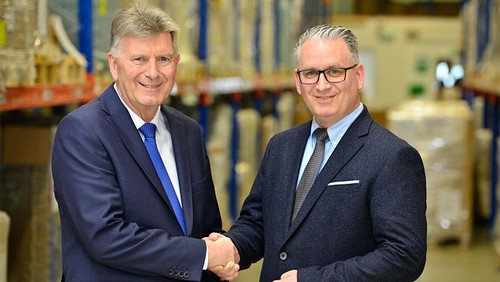 Karl-Heinz Dörhage hands over the management of Med-X-Press to his son Lars Dörhage 